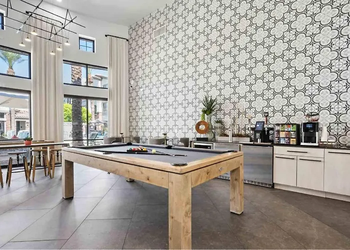 Boulevard Luxe Loft By Stadium Pool Parking Gym 04 * Glendale